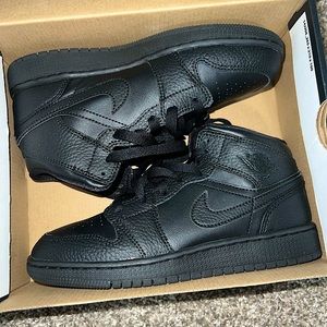 Air Jordan 1 Mid (GS)